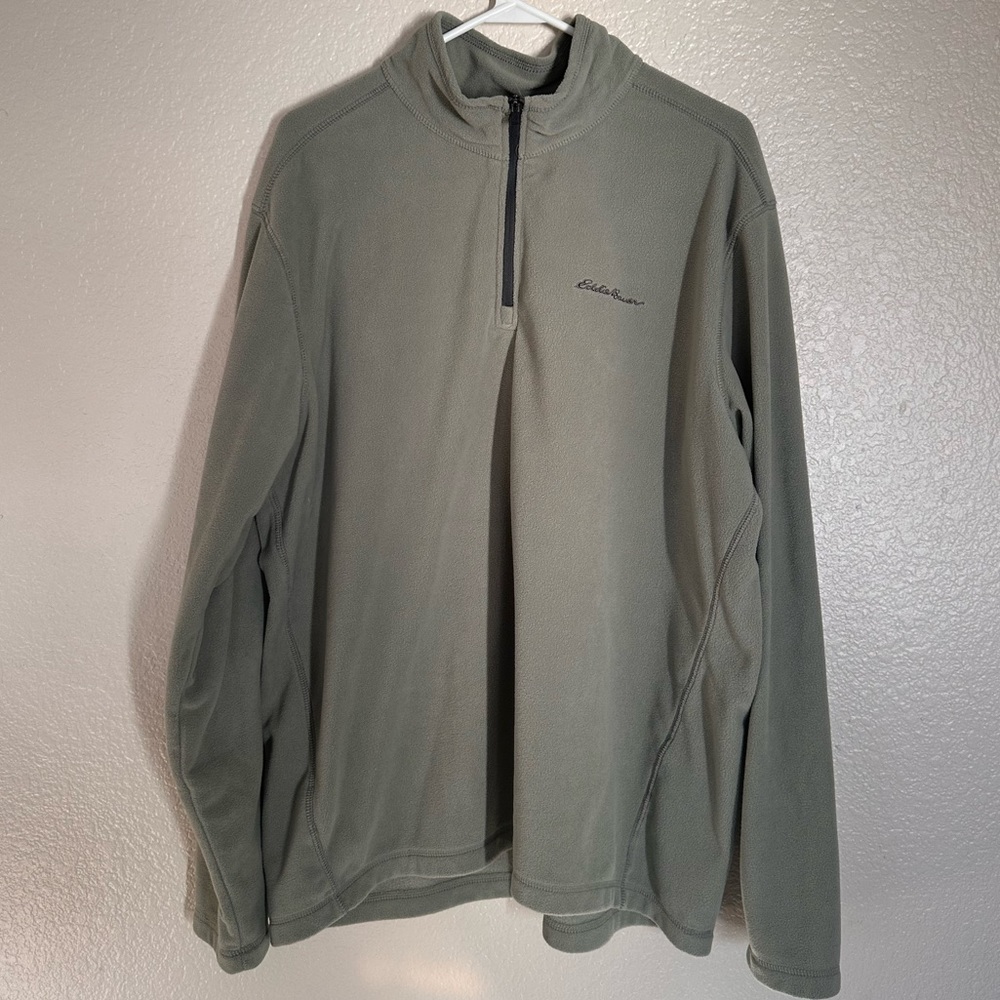 Lightweight Eddie Bauer fleece. Light mint. Men’s size XL
